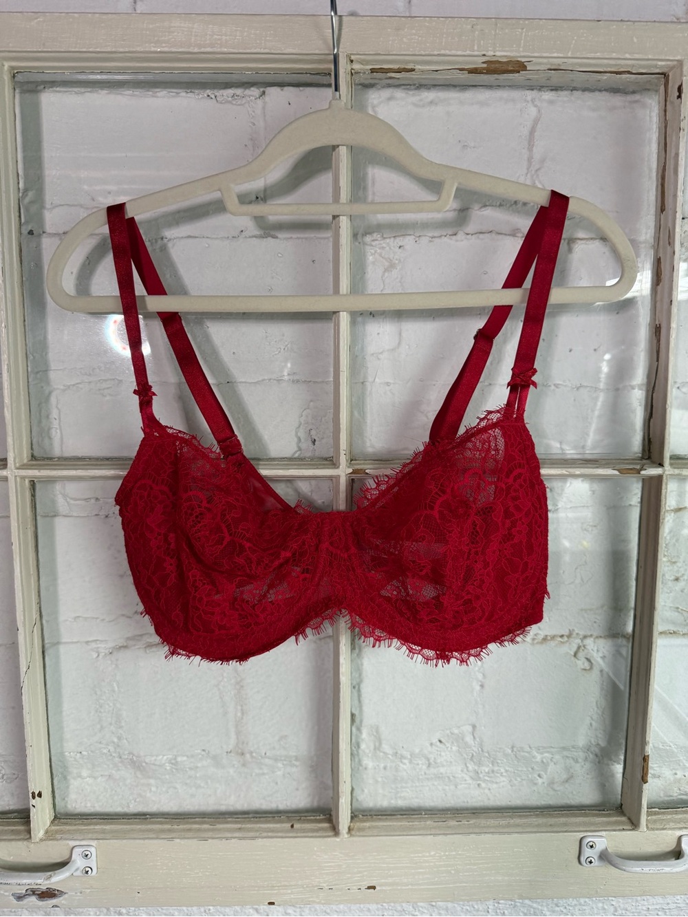 Victorias Secret Red Dream Angels Push-up Lace Bra 36DD